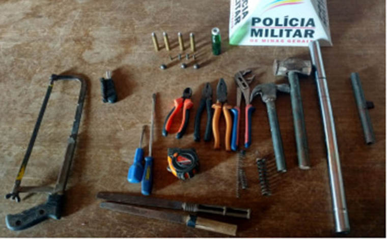 Homem é preso suspeito de fabricação clandestina de armas em Pedro Leopoldo