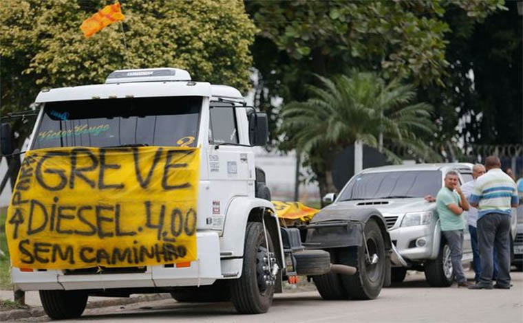 Foto: Fernando FrazÃ£o/ AgÃªncia Brasil - Governo publicou trÃªs Medidas ProvisÃ³rias atendendo Ã  maioria das reivindicaÃ§Ãµes dos caminhoneiros, mas desabastecimento Ã© uma realidade