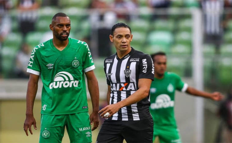 Galo e Chapecoense empatam em tarde de muitos gols no Independência