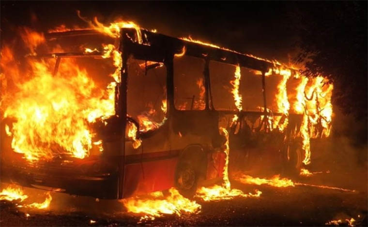 Ataques com incêndios já destruíram mais de 40 ônibus no estado