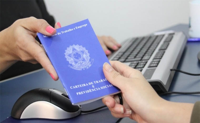 Empresa de Sete Lagoas contrata auxiliar de Departamento Pessoal