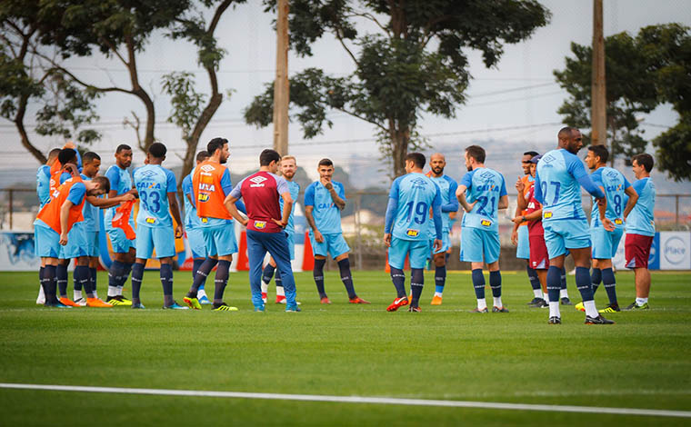 Foto: CEC - Raposa estÃ¡ concentrada para a partida desta noite e quer pontuar para jogar a pressÃ£o para o lÃ­der Flamengo na tabela de classificaÃ§Ã£o