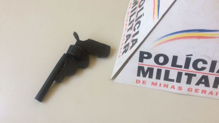 Policial à paisana surpreende ladrão que assaltava com arma de brinquedo