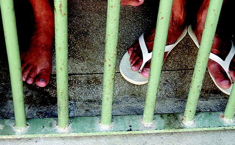 Tribunal de Justiça concede prisão domiciliar a presos do regime semiaberto de Minas Gerais