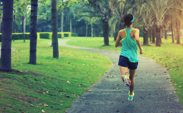 Estudo sugere que prática de exercício físico diminui chances de complicações da covid-19