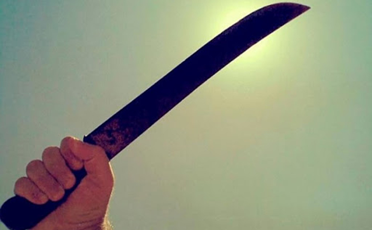 Homem é morto com golpes de facão após desavença familiar em Betim
