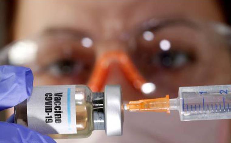 Governo anuncia parceria para produzir 100 milhões de doses de vacina contra covid-19