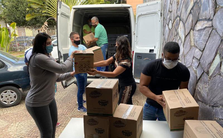 Foto: DivulgaÃ§Ã£o/Ascom PSL - A distribuiÃ§Ã£o serÃ¡ realizada por meio da Secretaria Municipal de AssistÃªncia Social e Direitos Humanos. Semanalmente a cidade receberÃ¡ produtos enviados pelo programa Mesa Brasil