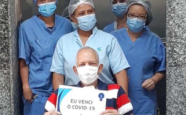 Foto: Hosp. Keralty Barreiro - O motorista Adriano, 58 anos, ficou 58 dias internado em UTI; JÃ¡ Maria Aparecida de Carvalho, de 59, ficou 22 dias internada em CTI; FamÃ­lias relatam momentos de fÃ©  esperanÃ§a durante o perÃ­odo em que eles ficaram internados