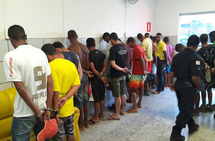 PM prende 20 pessoas em operação no Parque Náutico da Boa Vista