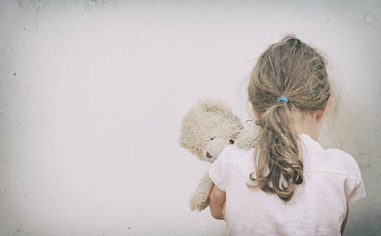 Foto: iStock - No interior do carro, havia duas mulheres e uma crianÃ§a de apenas quatro anos, que estava na cadeirinha. Segundo a polÃ­cia, a menina Ã© filha de uma das suspeitas