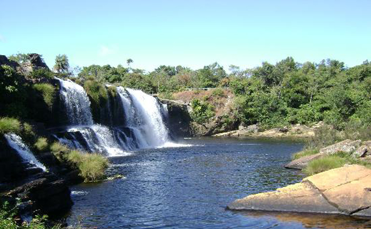 Prefeitura de Santana do Riacho libera reabertura de pousadas e banho de cachoeiras na Serra do Cipó
