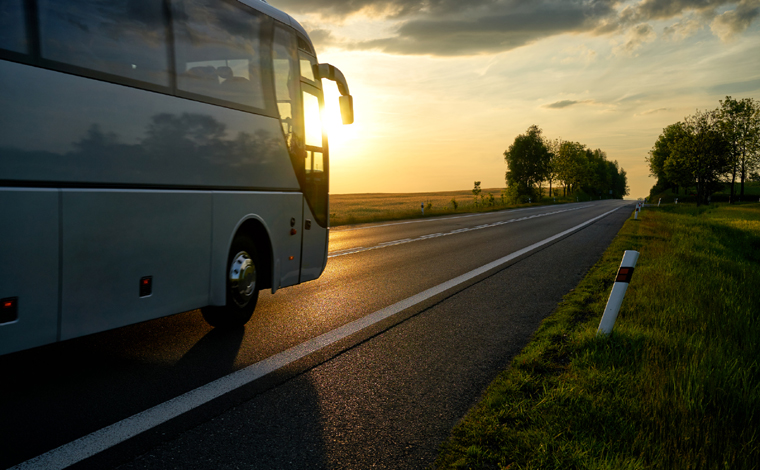 Empresa de ônibus deverá indenizar passageiro vítima de acidente em R$ 50 mil