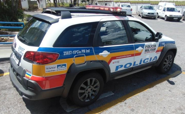 Homem atira na esposa e bate na sogra no bairro Montreal