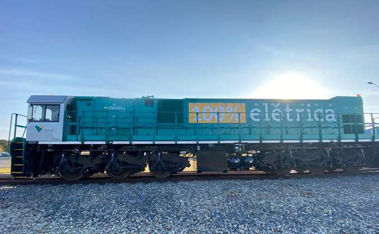 Primeira locomotiva 100% elétrica da mineração brasileira, feita em Sete Lagoas começa a ser testada