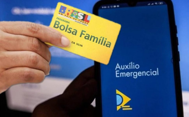 Foto: ReproduÃ§Ã£o - Quem estÃ¡ no programa Bolsa FamÃ­lia e preenche os requisitos para receber o benefÃ­cio, nÃ£o acumula os dois pagamentos, recebe apenas o que for de maior valor