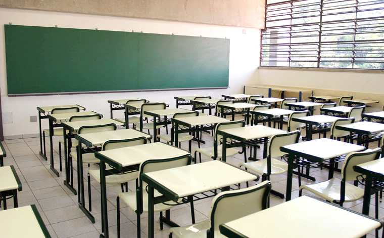 Foto: ReproduÃ§Ã£o - A coordenadora-geral disse ainda, que nÃ£o Ã© possÃ­vel cumprir os protocolos sanitÃ¡rios propostos pelo Governo de Minas, alÃ©m de nÃ£o ser o momento para retomada das aulas presenciais