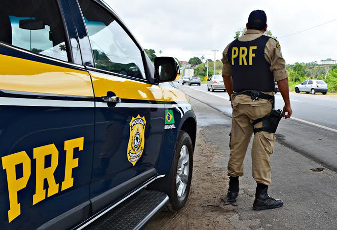 PRF reforça alerta a motoristas que viajarão durante feriado municipal da capital