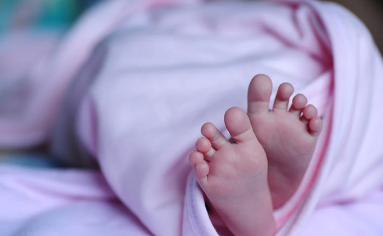 Bebê espanhol nasce com anticorpos contra a covid-19