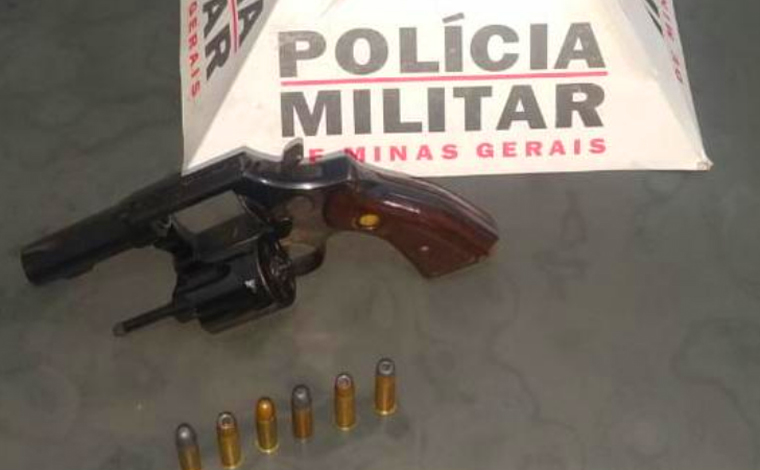 Homem ameaça pessoas e é preso por porte ilegal de arma no bairro Nova Cidade em Sete Lagoas 