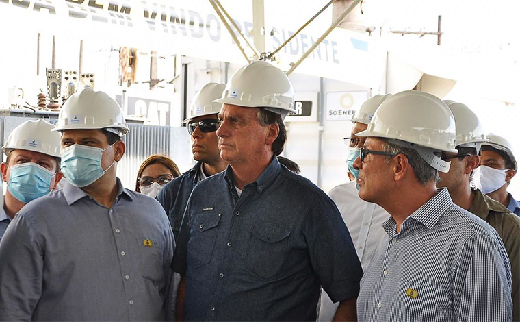 Bolsonaro anuncia isenção de pagamento de energia do Amapá retroativa a 30 dias