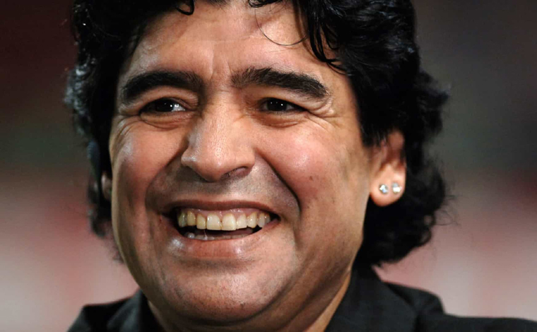 Foto: ReproduÃ§Ã£o - No inÃ­cio do mÃªs, Maradona se submeteu a uma cirurgia no cÃ©rebro, para drenar um hematoma subdural, e depois, por decisÃ£o familiar e mÃ©dica, permaneceu hospitalizado devido a uma 