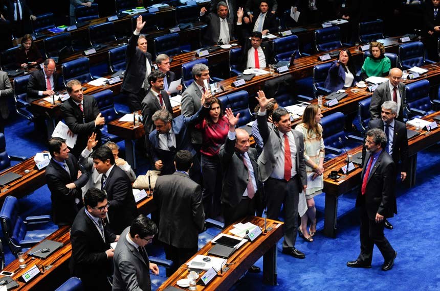 Senado aprova em Primeiro Turno projeto que diminui número de partidos políticos