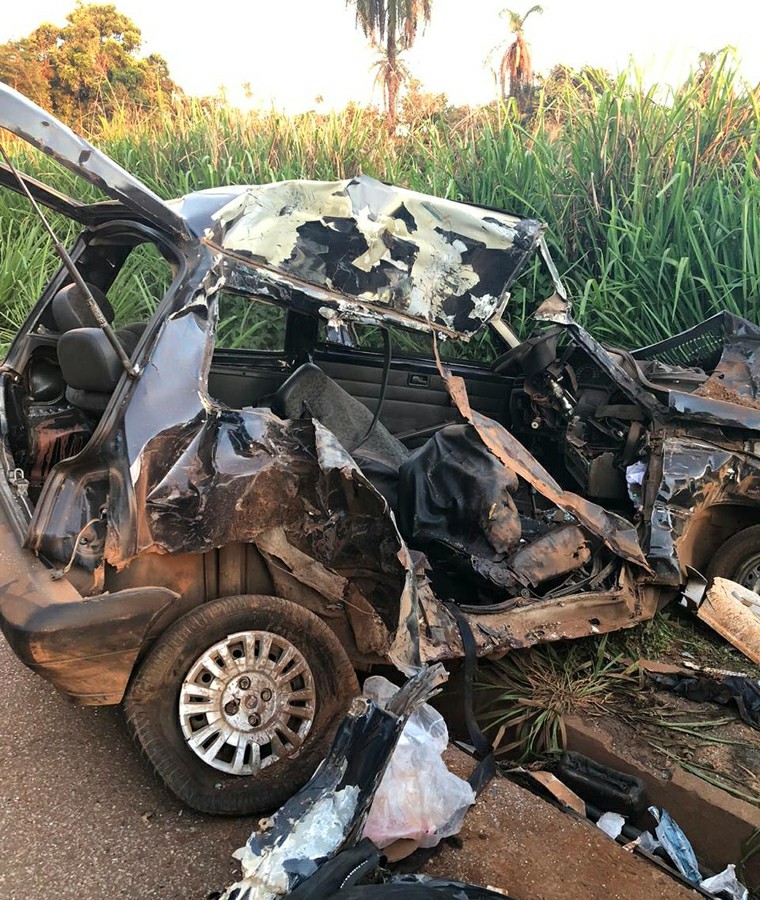 Duas pessoas morrem e outra fica ferida em grave acidente na AMG-155, em Betim