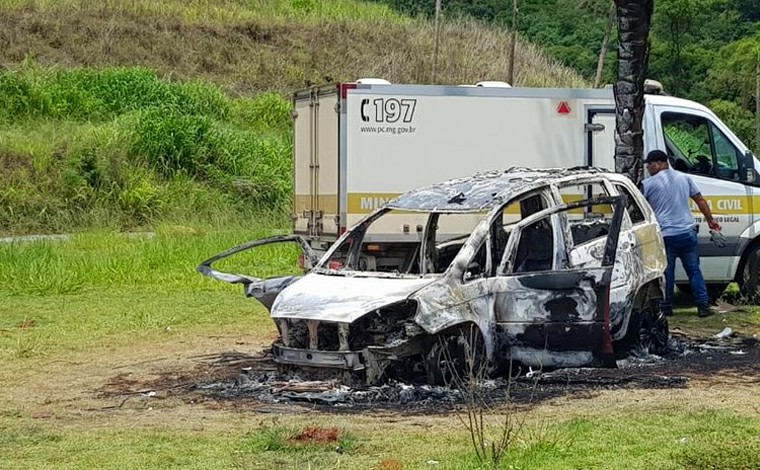 Polícia encontra corpo carbonizado dentro de veículo incendiado na BR-040, em Contagem