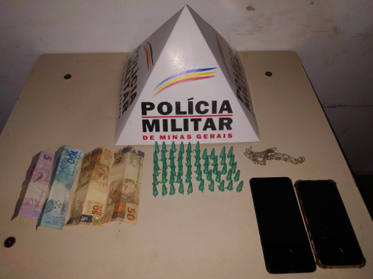 PM apreende grande quantidade de drogas e prende quatro pessoas por tráfico em Pedro Leopoldo