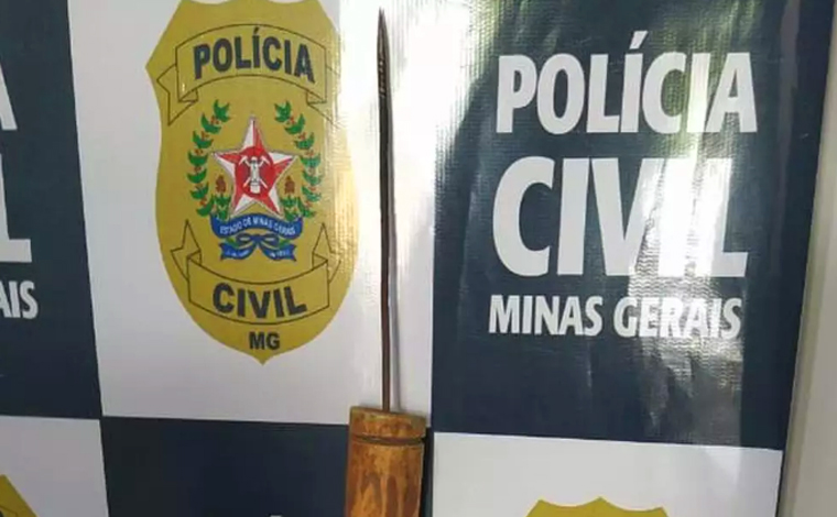 Policial Civil é agredido com vergalhão ao entregar intimação para idoso em Espinosa