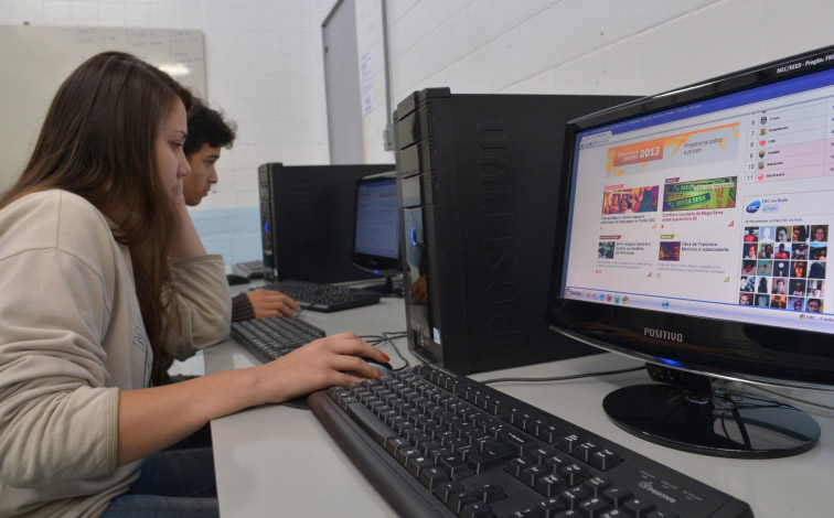 Escolas têm até esta sexta (18) para confirmar adesão ao programa Ensino Médio Inovador