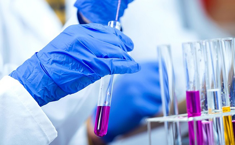 Foto: Pixabay - O profissional deverÃ¡ auxiliar nas anÃ¡lises fÃ­sicas e quÃ­micas em produtos, matÃ©rias-primas e amostras de controle do laboratÃ³rio. Como prÃ©-requisito a empresa pede que o aluno esteja Cursando TÃ©cnico em QuÃ­mica a partir do 3Âº mÃ³dulo