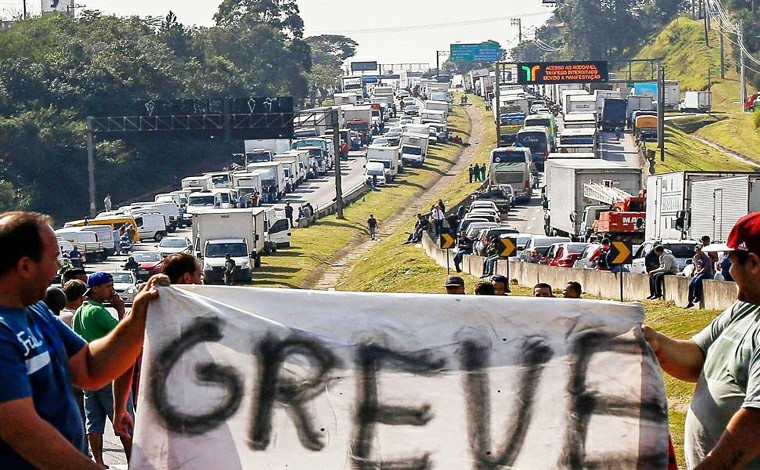 Sindicatos dos caminhoneiros confirmam greve caso as reivindicações da categoria não sejam atendidas