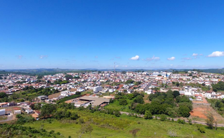 Após ser vacinada contra Covid, idosa morre atropelada por carro desgovernado no interior de Minas