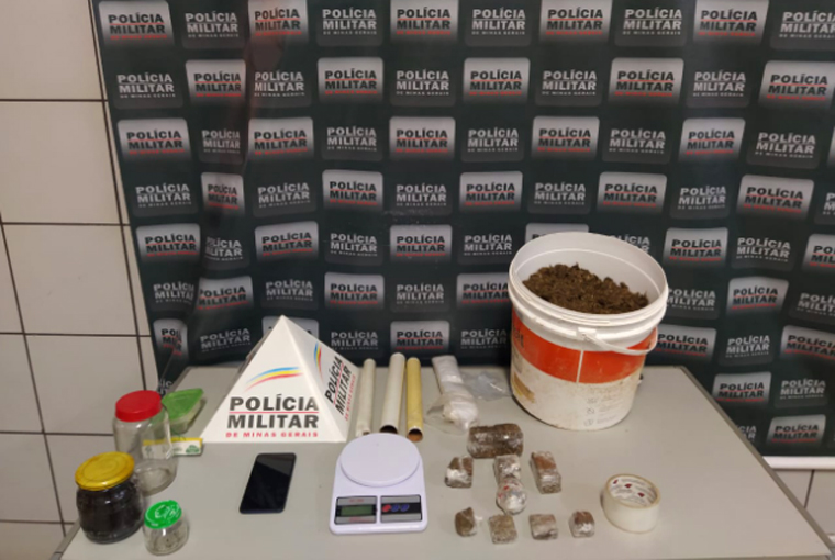 Polícia Militar apreende grande quantidade de drogas no bairro Monte Carlo em Sete Lagoas