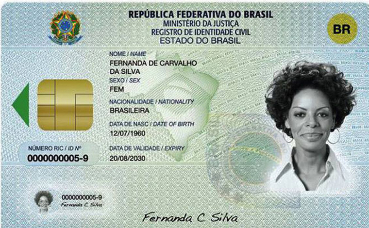 Foto: DivulgaÃ§Ã£o - Com o decreto, os Ã³rgÃ£os estaduais de identificaÃ§Ã£o tÃªm mais um ano para se adequar aos padrÃµes da nova carteira de identidade. O novo modelo traz dispositivos para aumentar a seguranÃ§a contra a falsificaÃ§Ã£o e contÃ©m mais informaÃ§Ãµes