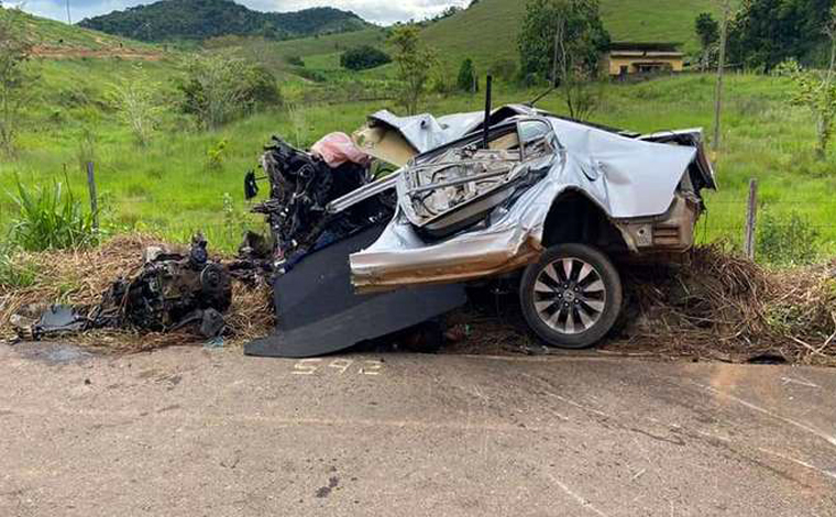 Homem tenta matar amante de esposa, foge em alta velocidade e morre na BR-116