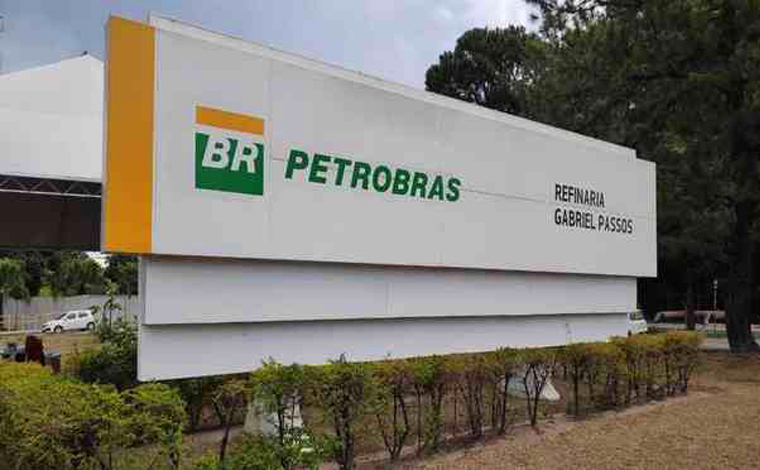 Foto: ReproduÃ§Ã£o - A PetrobrÃ¡s atendeu parte dos pedidos dos trabalhadores em relaÃ§Ã£o Ã  reduÃ§Ã£o de efeito em atividades nÃ£o essenciais. Por isso, os petroleiros decidiram retomar suas atividades e voltar Ã  mesa de negociaÃ§Ã£o com a gerÃªncia geral da Regap