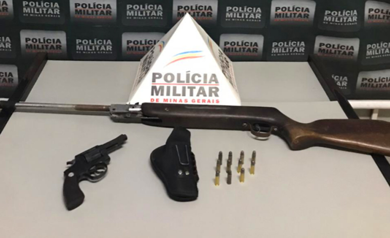 Polícia Militar prende idoso por posse ilegal de arma de fogo no bairro Santo Antônio