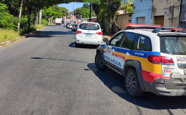 Foto: DivulgaÃ§Ã£o/PMMG - Toda operaÃ§Ã£o foi realizada pela PolÃ­cia Militar (PM) para garantir que as vacinas cheguem ao cidadÃ£o de forma segura e rÃ¡pida, permitindo a efetiva imunizaÃ§Ã£o dos idosos da regiÃ£o