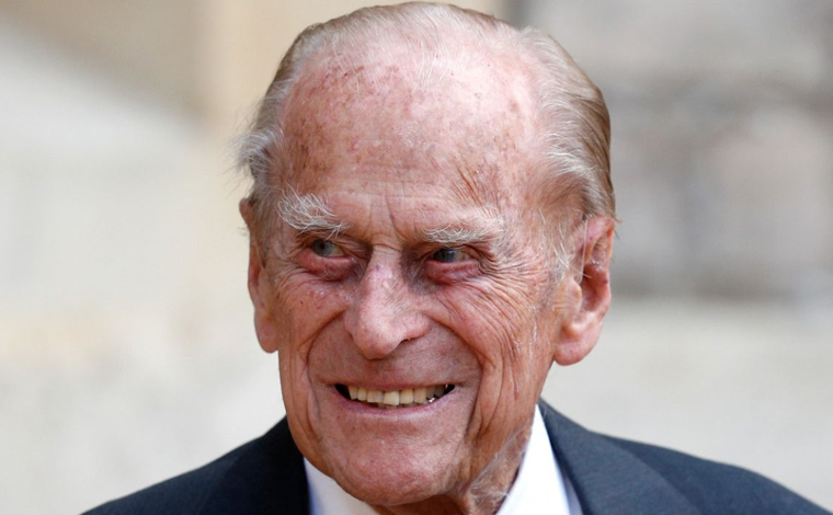 Príncipe Philip, marido da rainha Elizabeth II, morre aos 99 anos no Castelo de Windsor