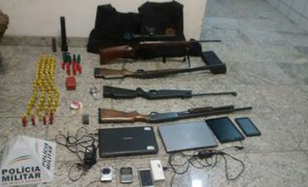 PM desmantela base do crime organizado no Bairro Arizona, em Sete Lagoas