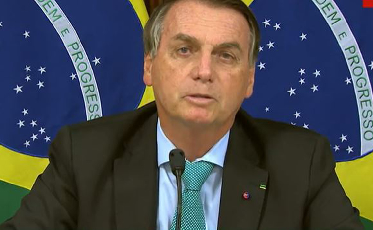 Bolsonaro promete reduzir emissões e pede 'justa remuneração' por 'serviços ambientais' prestados 