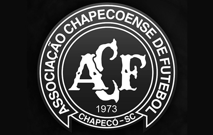 Chapecoense aguarda chegada dos corpos de vítimas de acidente aéreo 