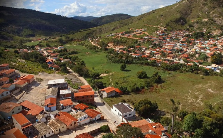 Recém-nascido é abandonado e tem partes do corpo comidas por cães no interior de Minas