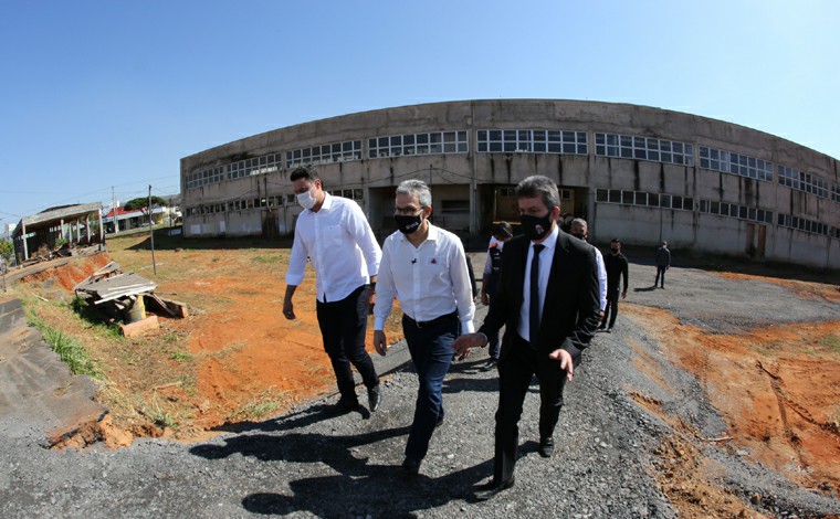 Romeu Zema apresenta plano de retomada das obras do Hospital Regional de Sete Lagoas