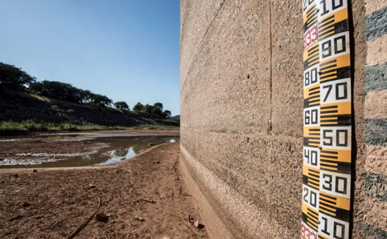 Governo alerta Minas Gerais e outros quatro estados brasileiros sobre pior seca em 111 anos