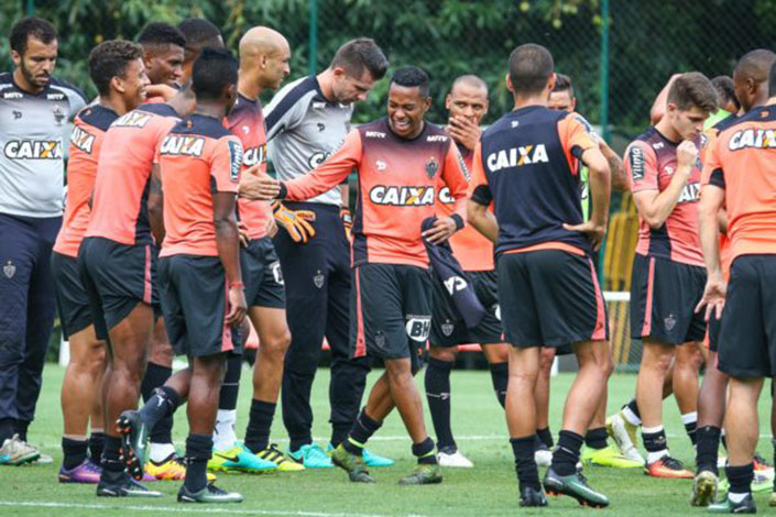 Galo viaja nesta terça (6) para decisão da Copa do Brasil em Porto Alegre