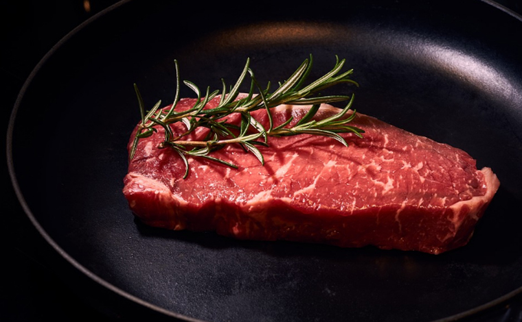 Carne bovina mais cara eleva preço de frango, porco e ovos em Minas Gerais